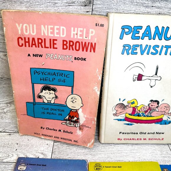 Vintage Charlie Brown & Snoopy Comic Books by Charles M. Schulz (11 each) - Picture 2 of 16